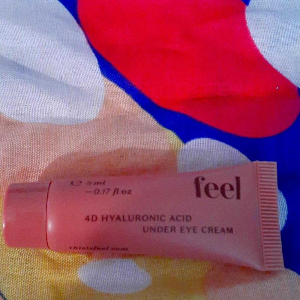 4D Hyaluronic Acid under eye cream